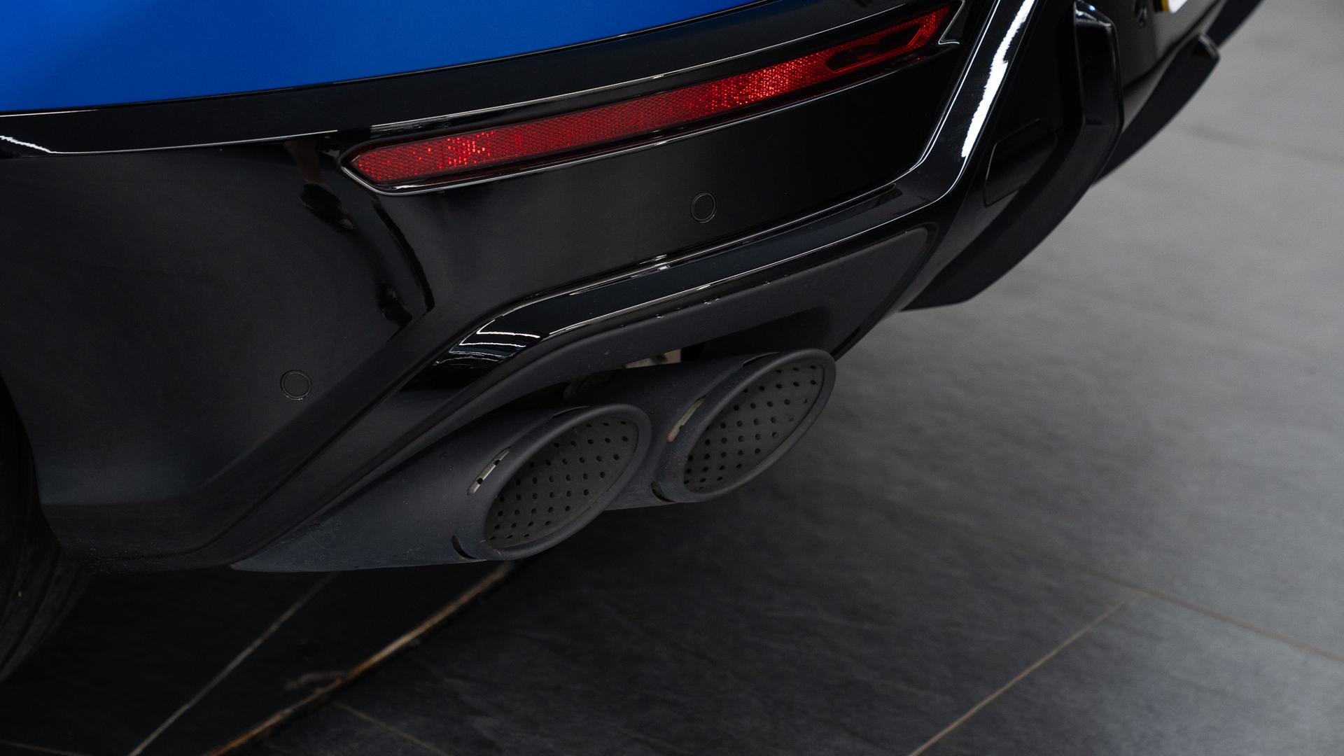 LAMBORGHINI Urus Photo f93e59a6-587a-4945-a7e7-e847bda60a04.jpg