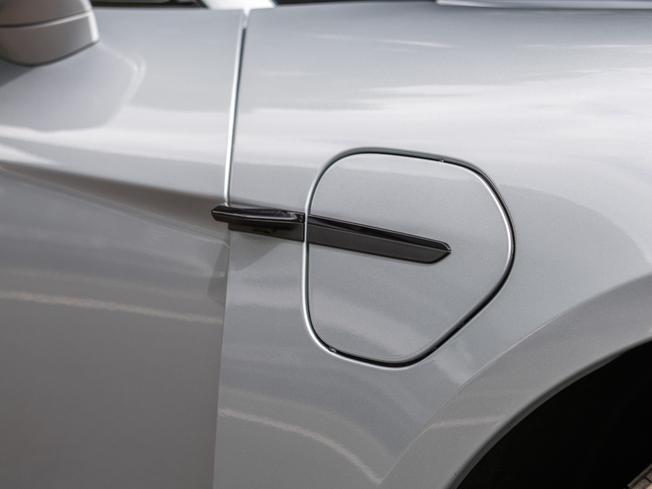PORSCHE Taycan Photo 33