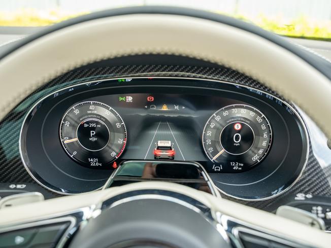 BENTLEY Bentayga Photo 12