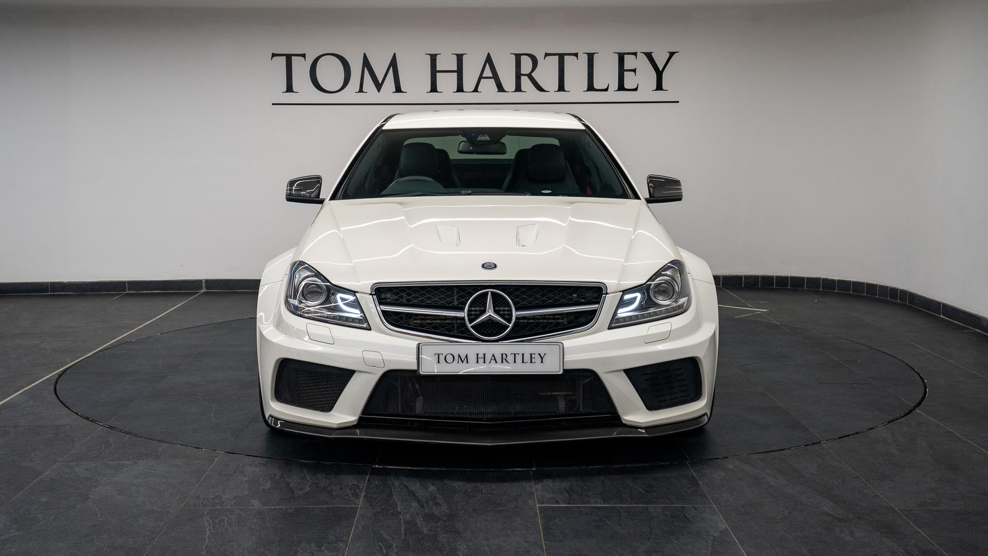 Mercedes-Benz C63 AMG Photo f971a9a2-5538-405d-8043-b8991eb626f1.jpg