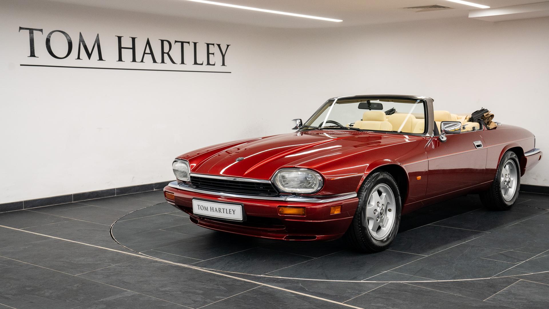 Jaguar XJ-S Photo f972fe40-fde0-4995-ae7e-38c7d16fa9a5.jpg