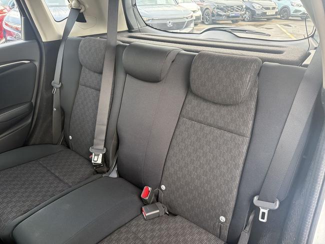 Honda Jazz Photo f98a5027-2626-43cc-abd1-d553e0d3f68f.jpg