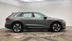 Audi Q8 e-tron Photo 4