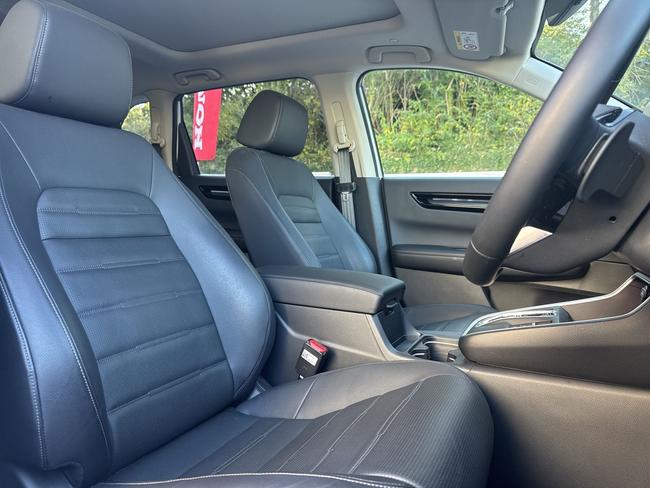 Honda CR-V Photo f9ab79cc-2477-406a-ad30-3fa5a83083de.jpg