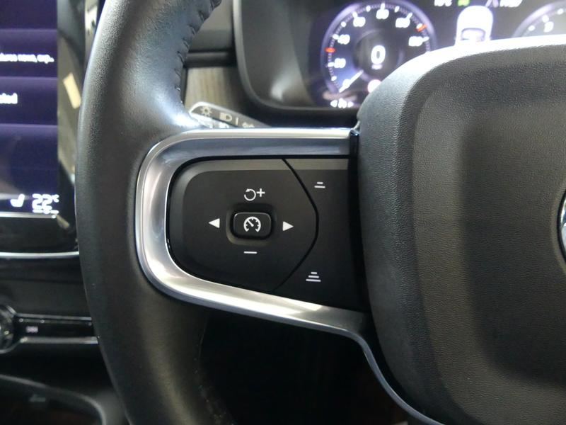 Volvo XC40 Photo f9ae5b70-bcca-4dd5-8640-968f9316ee4c.jpg