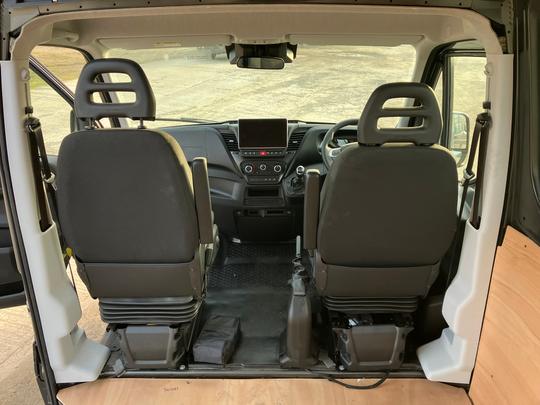 Iveco Daily 35S16V Photo