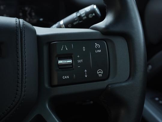 Land Rover Defender 90 Photo f9beb1ca-a98b-40c1-8b45-ac1eaa13bf19.jpg
