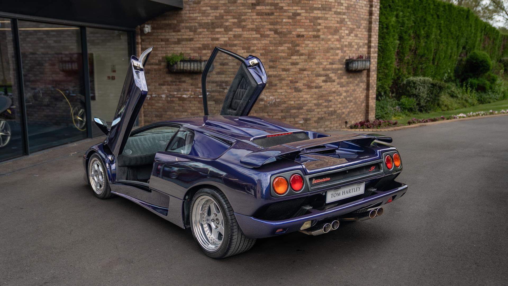 LAMBORGHINI Diablo Photo f9e6fe76-956d-4722-b876-8fa2f9838b3d.jpg