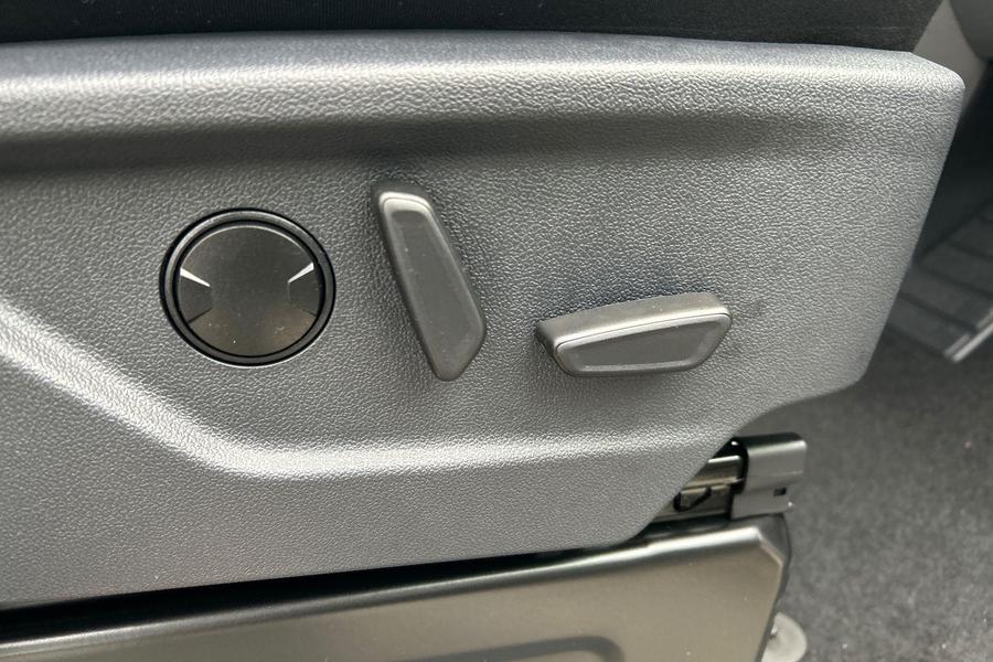 Ford TRANSIT CUSTOM Photo f9eeff50-ad91-40c2-87c3-5b019d2d73f1.jpg