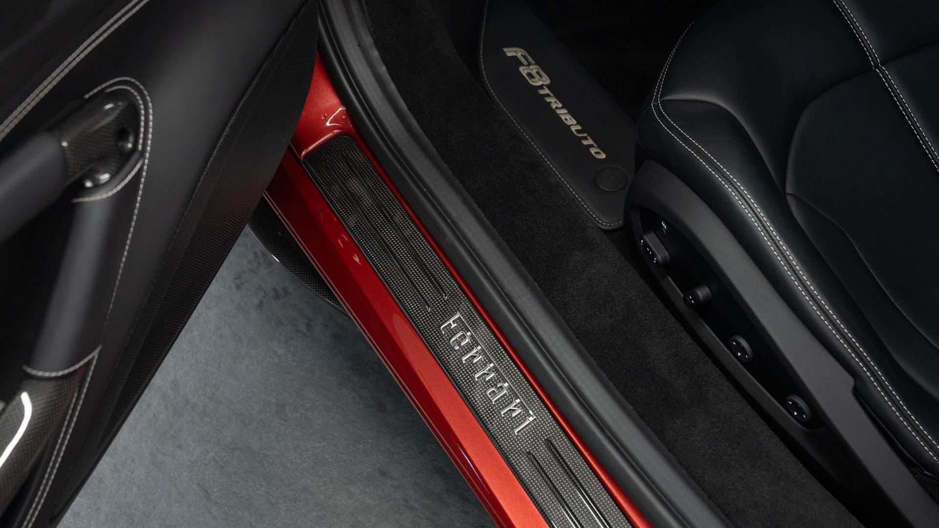 Ferrari F8 Photo f9f34c41-efa3-431d-b691-65743269bdf4.jpg