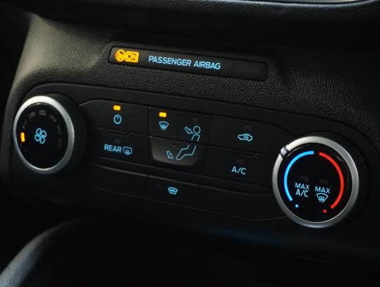 Ford Focus Photo f9fa7c43-87c6-47ab-a888-12f43bc49576.jpg