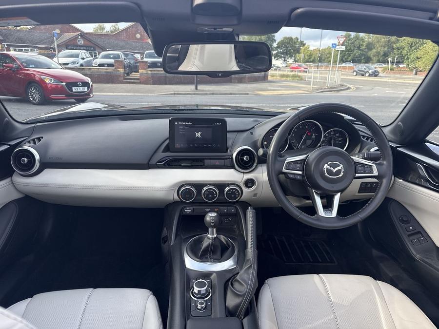 Mazda MX-5 RF Photo fa02e665-3458-4e50-8c03-2094d44ff822.jpg