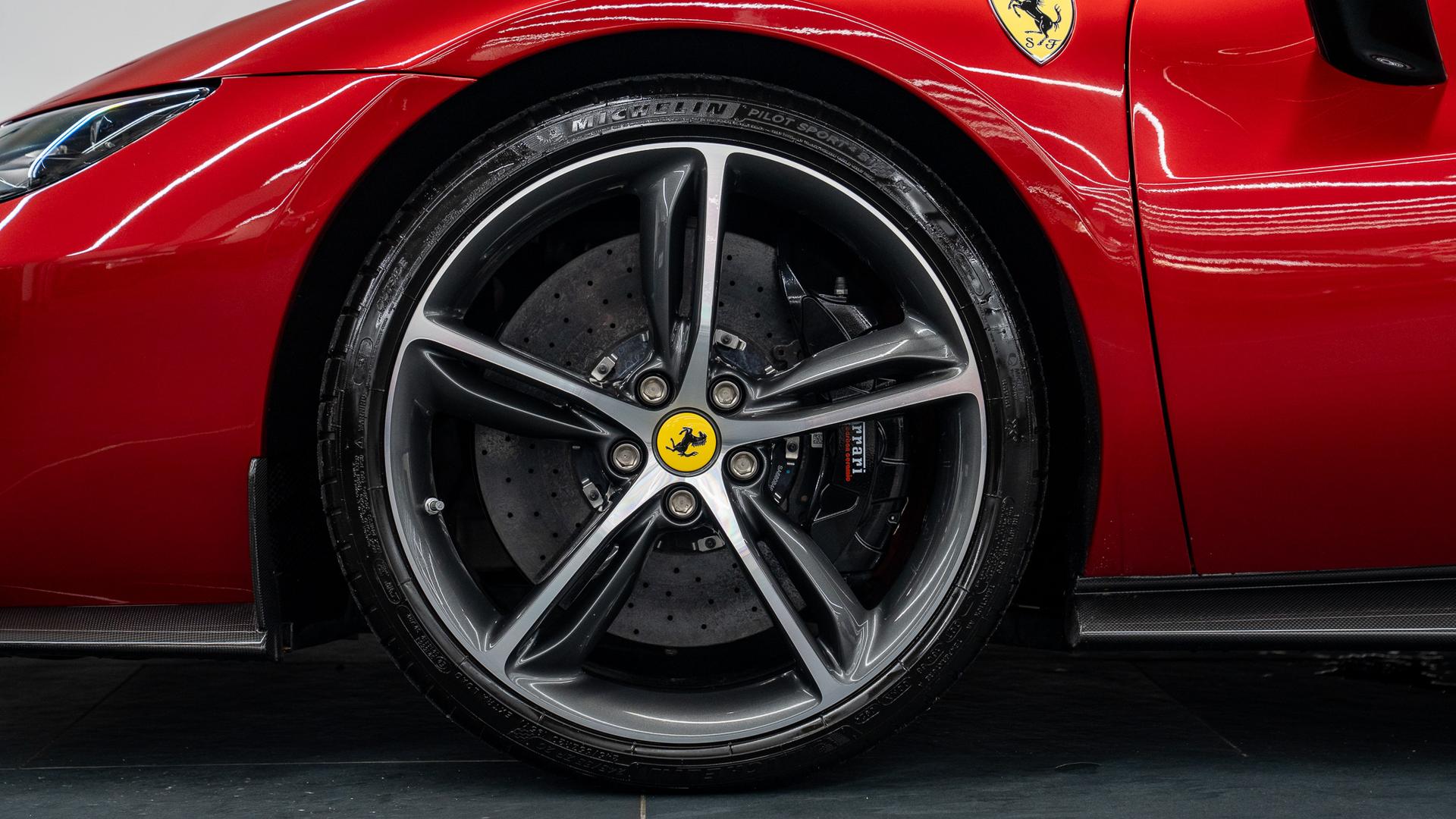 Ferrari 296 Photo fa067e05-9100-405f-a15f-6e161c9b898d.jpg