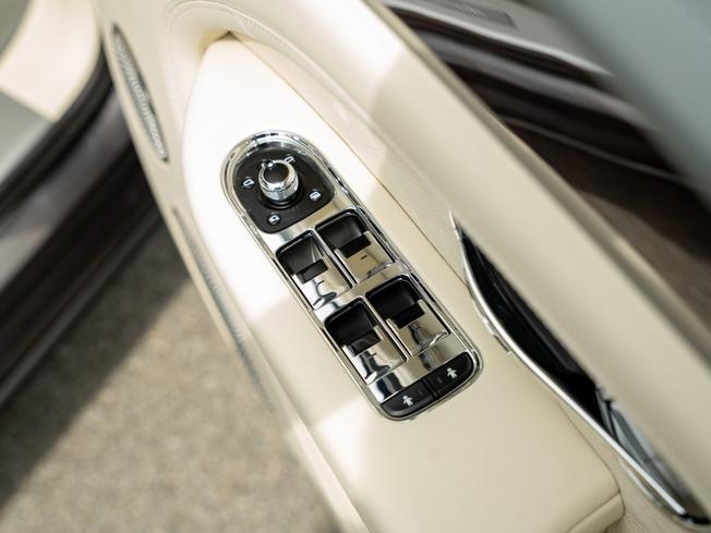 BENTLEY Bentayga Photo 30