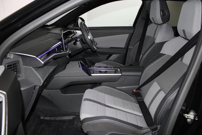 Vauxhall Grandland Photo fa0bd2c5-3fc2-4c0a-bc4d-3e3a0ef03d2e.jpg