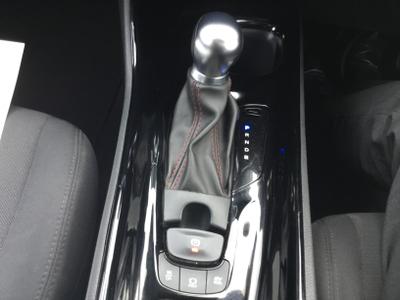 Toyota C-HR Photo 24