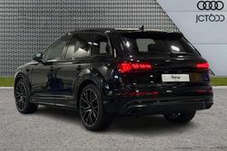 AUDI  Q7 Photo 3