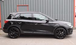 SEAT ARONA Photo 1