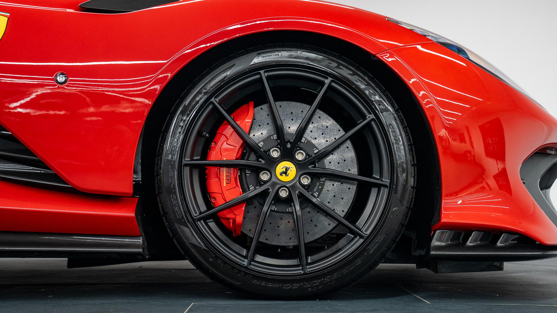Ferrari 812 Photo fa23c454-020e-4ebd-8140-dbda0a2905a0.jpg