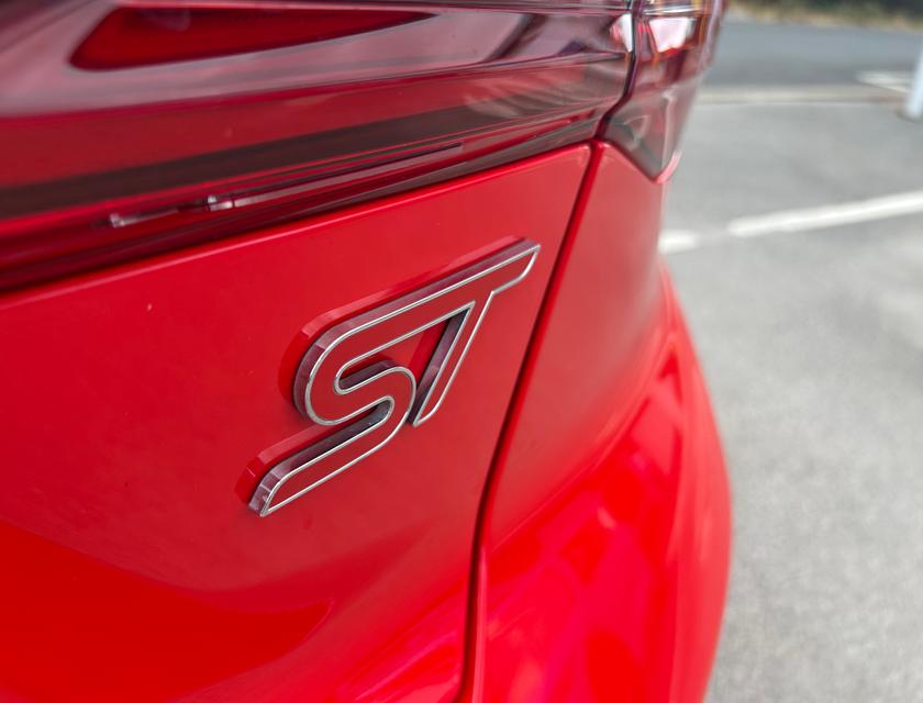 Ford Focus Photo fa25a7da-d0b6-430c-b9b7-b4663898b0c1.jpg