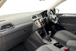 Volkswagen Tiguan Photo 2