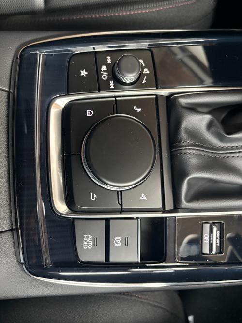 Mazda CX-30 Photo fa587b6f-9e93-4fcb-a22f-db2f837b7f14.JPG