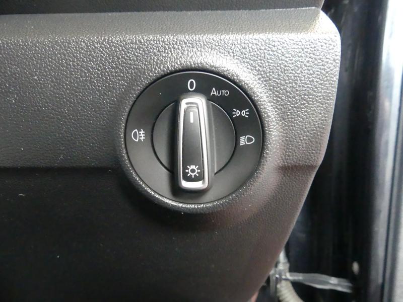 Volkswagen T-Roc Photo fa5f366b-6952-4f5f-80eb-70a9b050ccdf.jpg