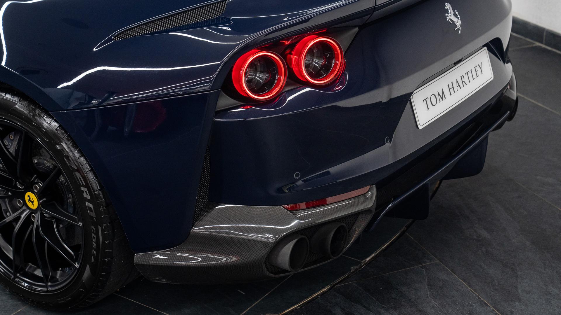 Ferrari 812 Photo fa75f3c3-f4ad-49b5-bec1-bcdcbbbabdf7.jpg