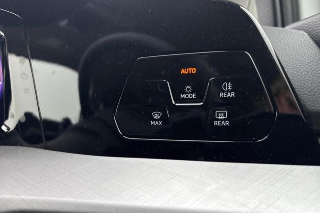 Volkswagen Golf Photo 24