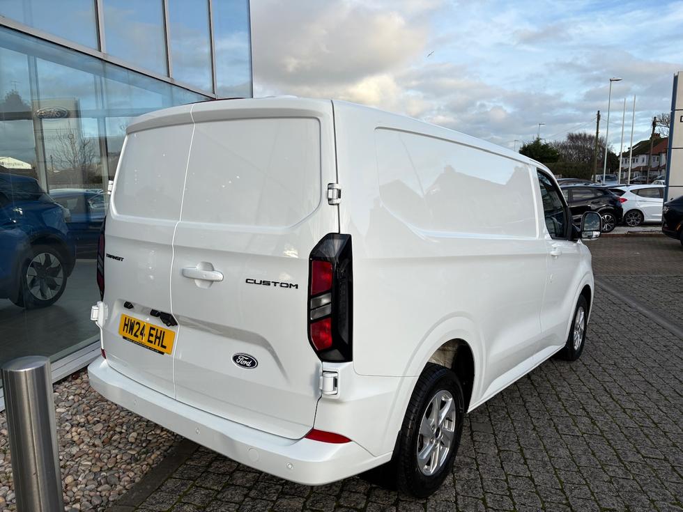Ford Transit Custom Photo fa80071c-581d-44c4-b5e8-6f3f7d448ffd.jpeg