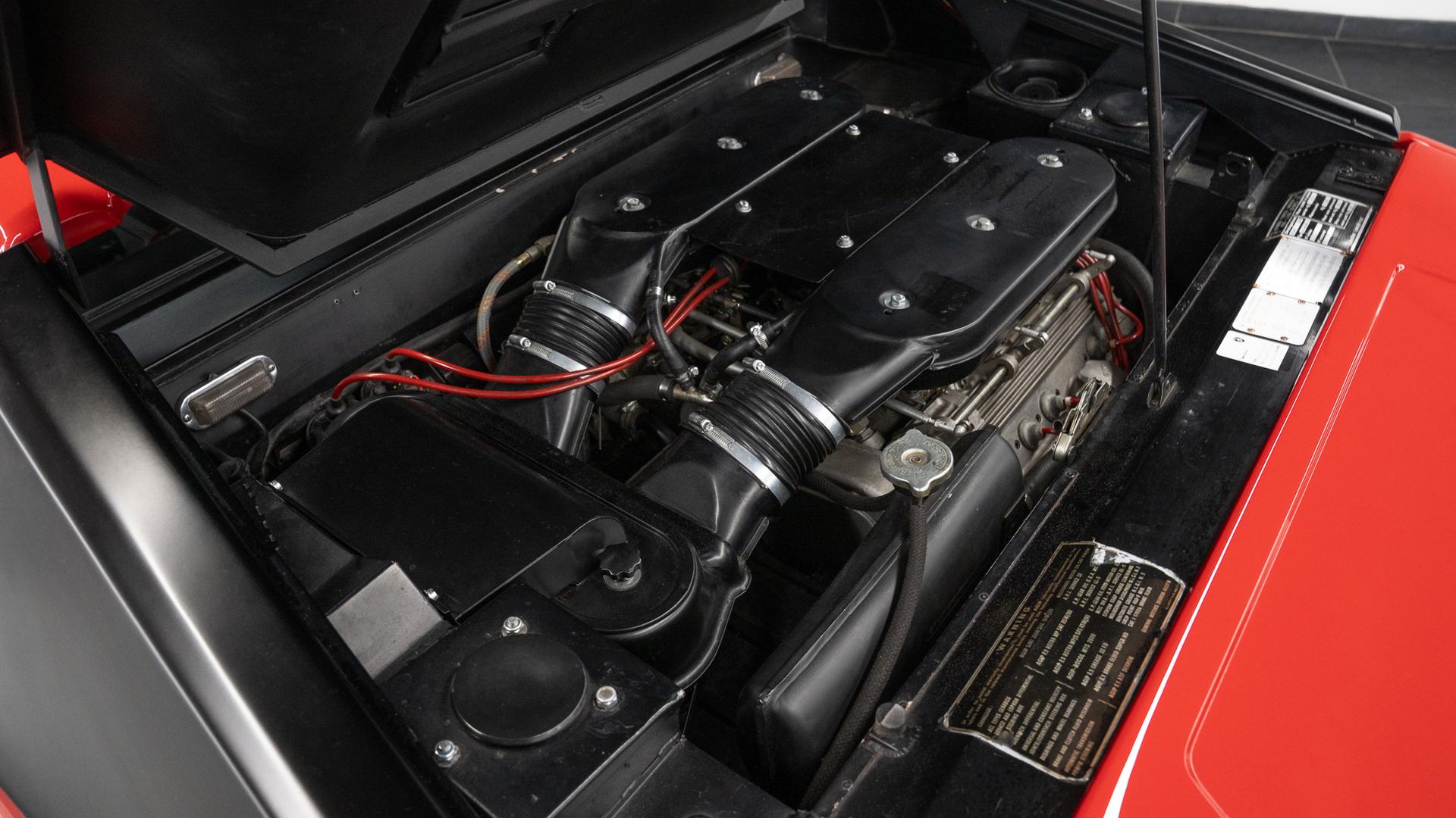 LAMBORGHINI Silhouette Photo fa93f211-f84b-4545-9e69-4f435bdc2edd.jpg