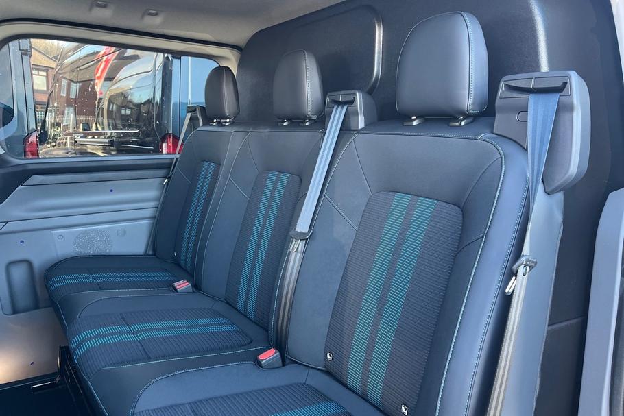 Used Ford TRANSIT CUSTOM L1DCIVPHEV07 11