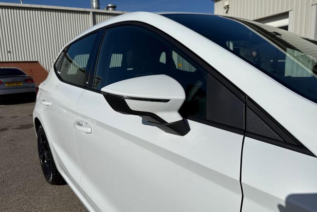 SEAT Ibiza Photo 20