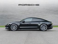 Porsche Taycan Photo 5