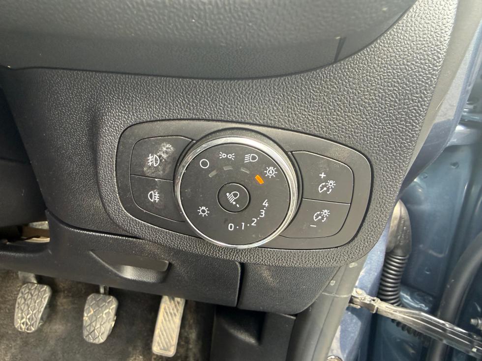 Ford Fiesta Photo faba4ae7-7df3-40bb-b702-57058b15feda.jpeg