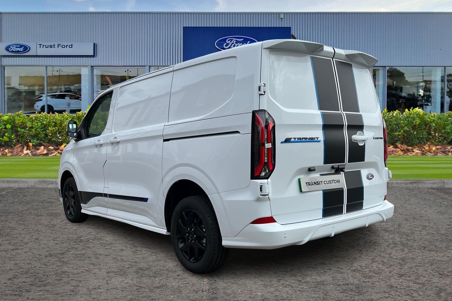 Ford E-TRANSIT CUSTOM Photo 1