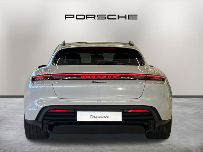 PORSCHE Taycan Photo 6