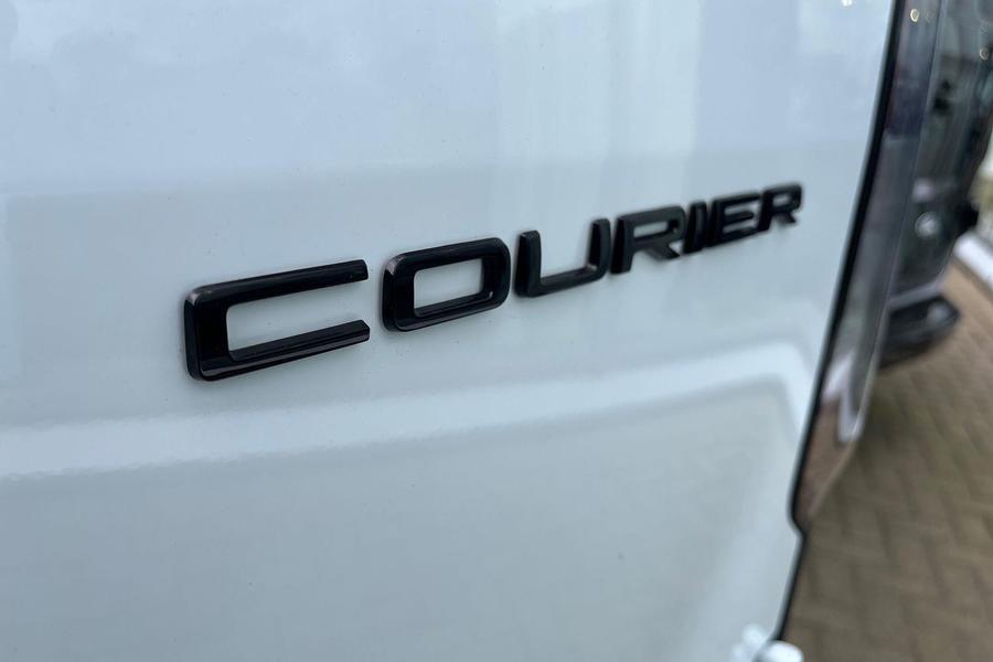 Ford TRANSIT COURIER Photo fadc394e-918e-4838-96ff-f746eaa8e901.jpg