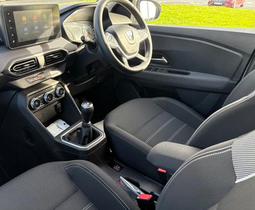 Dacia Jogger Photo fadf0e06-ea5f-4cd0-850e-5cbf6fca1fad.jpeg