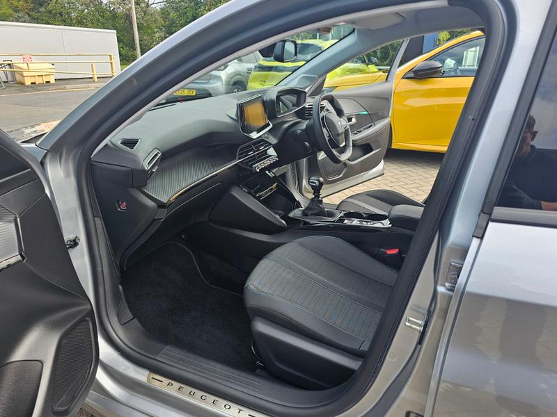 2023 73 PEUGEOT 208