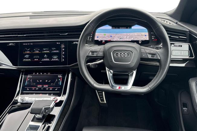 Audi SQ8 Photo 16