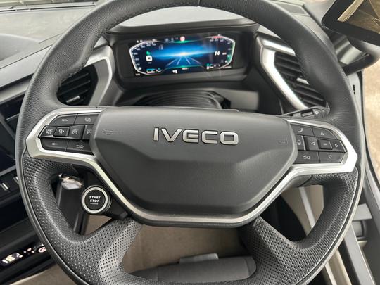 Iveco S-WAY Photo