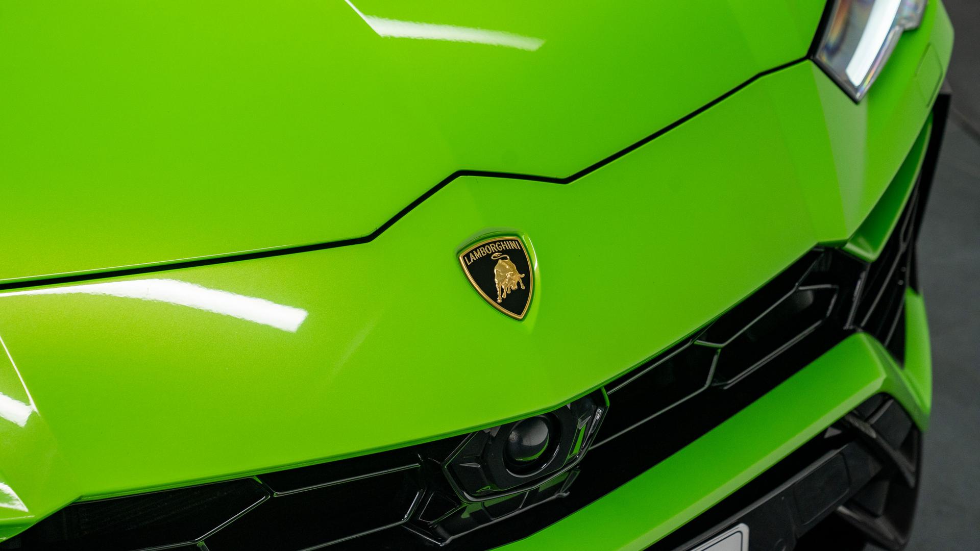 LAMBORGHINI Urus Photo fafd4151-81fc-4bef-aa2d-859295fc9085.jpg