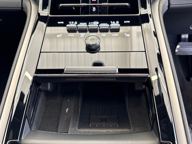 PORSCHE Panamera Photo 51