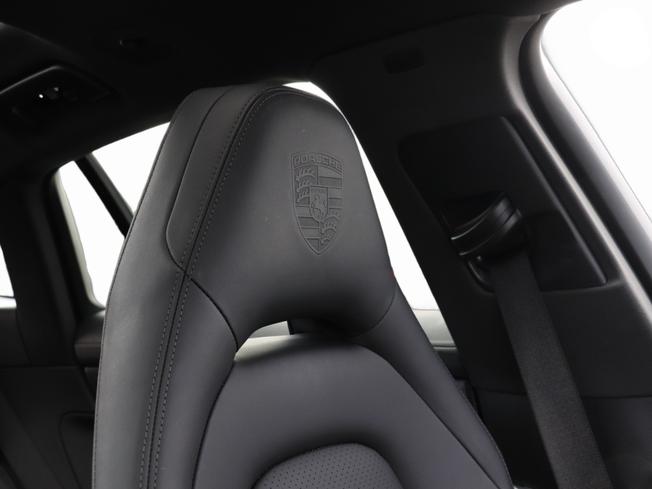 PORSCHE Panamera Photo 25