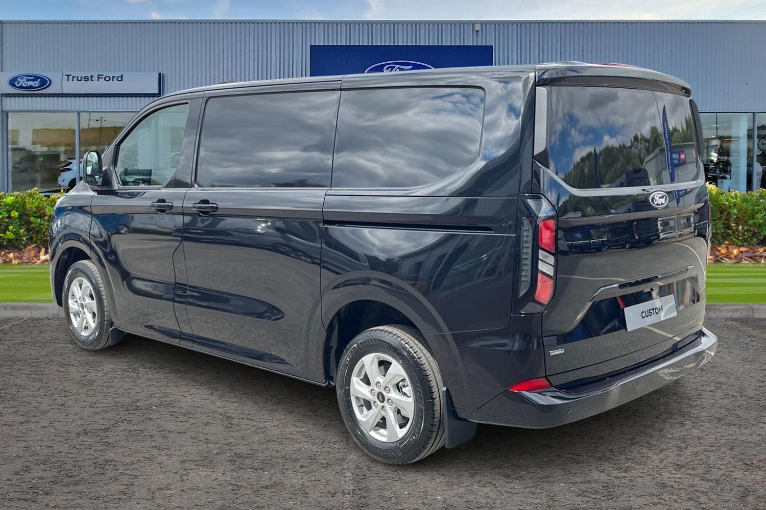 Ford TRANSIT CUSTOM Photo 1