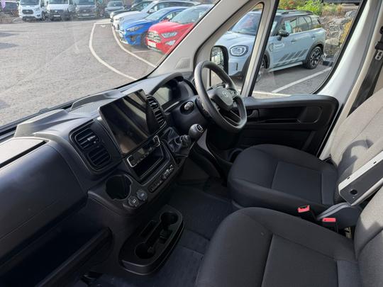 Toyota PROACE MAX Photo fb583f98-9fc2-46f1-ae5a-35645a141c74.jpg