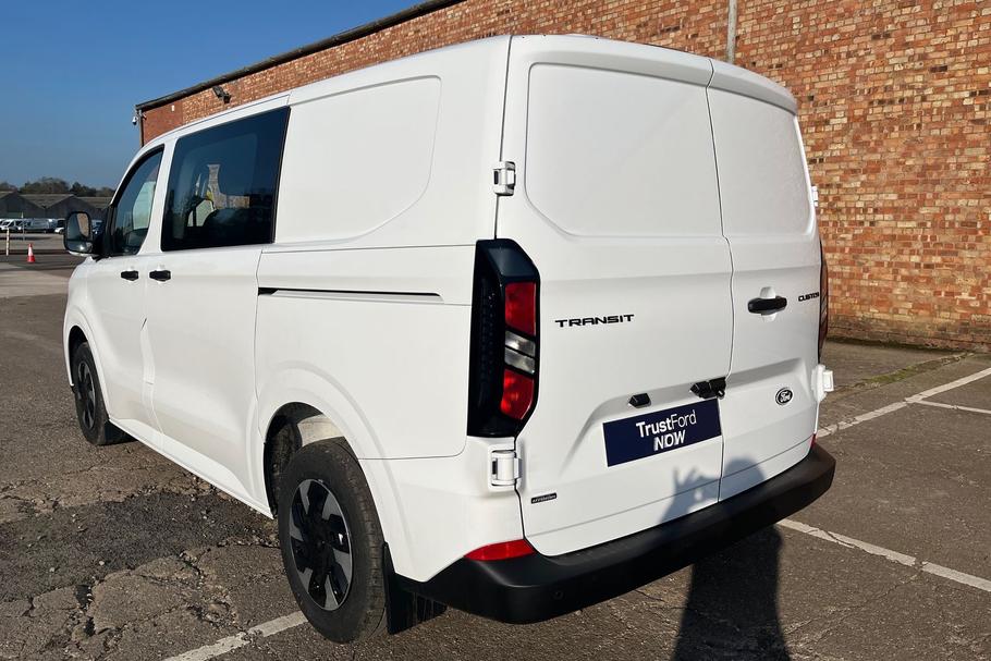Used FORD TRANSIT CUSTOM MM75UDX 22