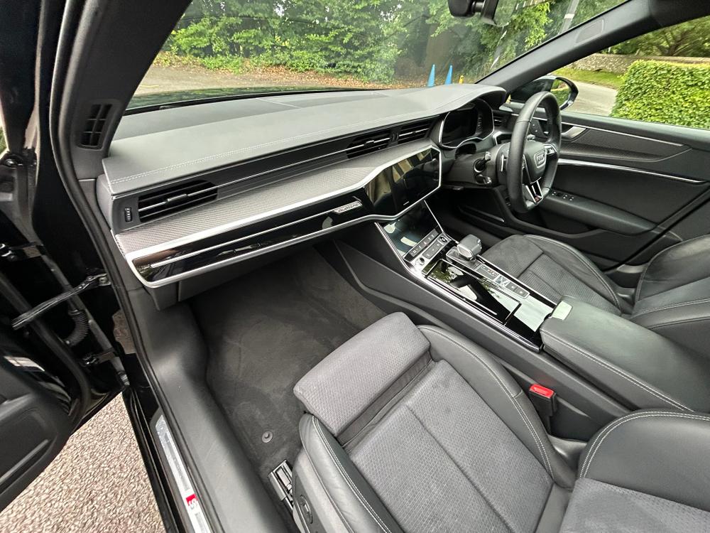 Used Audi A6 Avant GX71XST 37