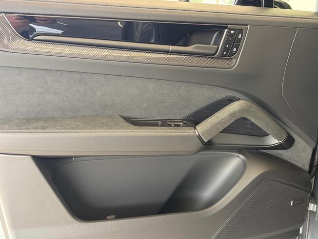 PORSCHE Cayenne Photo 20